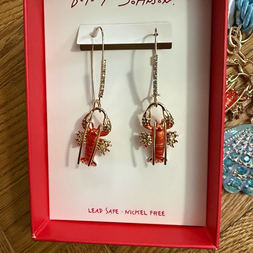 Betsey Johnson Gold Tone Drop Lobster Earrings NWT
